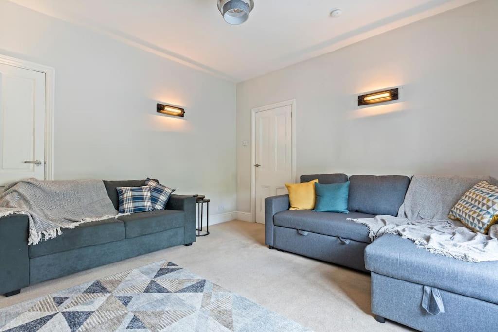 Villa The Old Post Office 5 Mins Drive To Alton Towers Extérieur photo