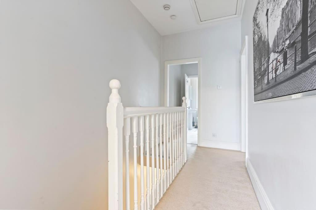 Villa The Old Post Office 5 Mins Drive To Alton Towers Extérieur photo