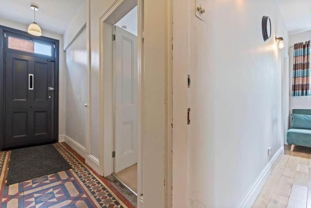 Villa The Old Post Office 5 Mins Drive To Alton Towers Extérieur photo